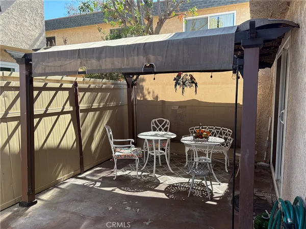 $565,000 | 17131 Roscoe Boulevard, Unit 10, Northridge, CA 91325