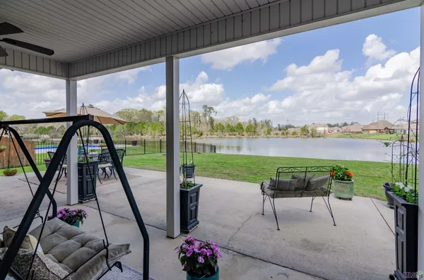 $355,000 | 8685 Sandpiper Street, Denham Springs, LA 70706