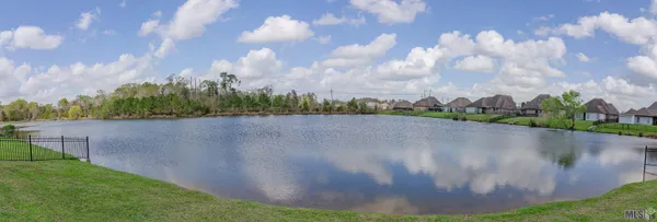 $355,000 | 8685 Sandpiper Street, Denham Springs, LA 70706