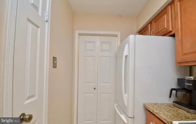 $2,300 | 3312 Wyndham Circle, Unit 107, Alexandria, VA 22302