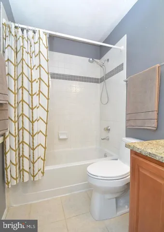 $2,300 | 3312 Wyndham Circle, Unit 107, Alexandria, VA 22302