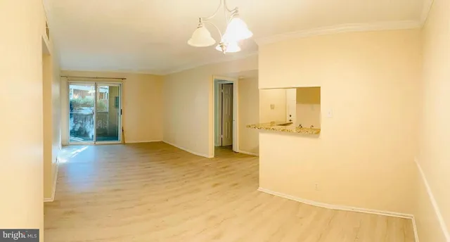 $2,300 | 3312 Wyndham Circle, Unit 107, Alexandria, VA 22302