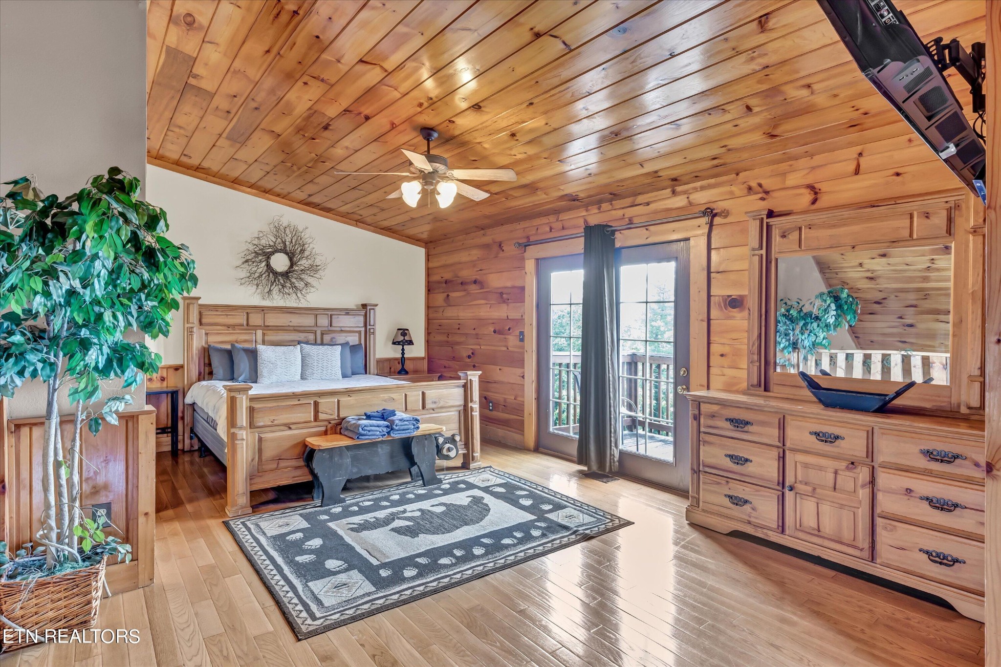 419 Big Bear Way Pigeon Forge, TN 37863 - Photo 12 of 31