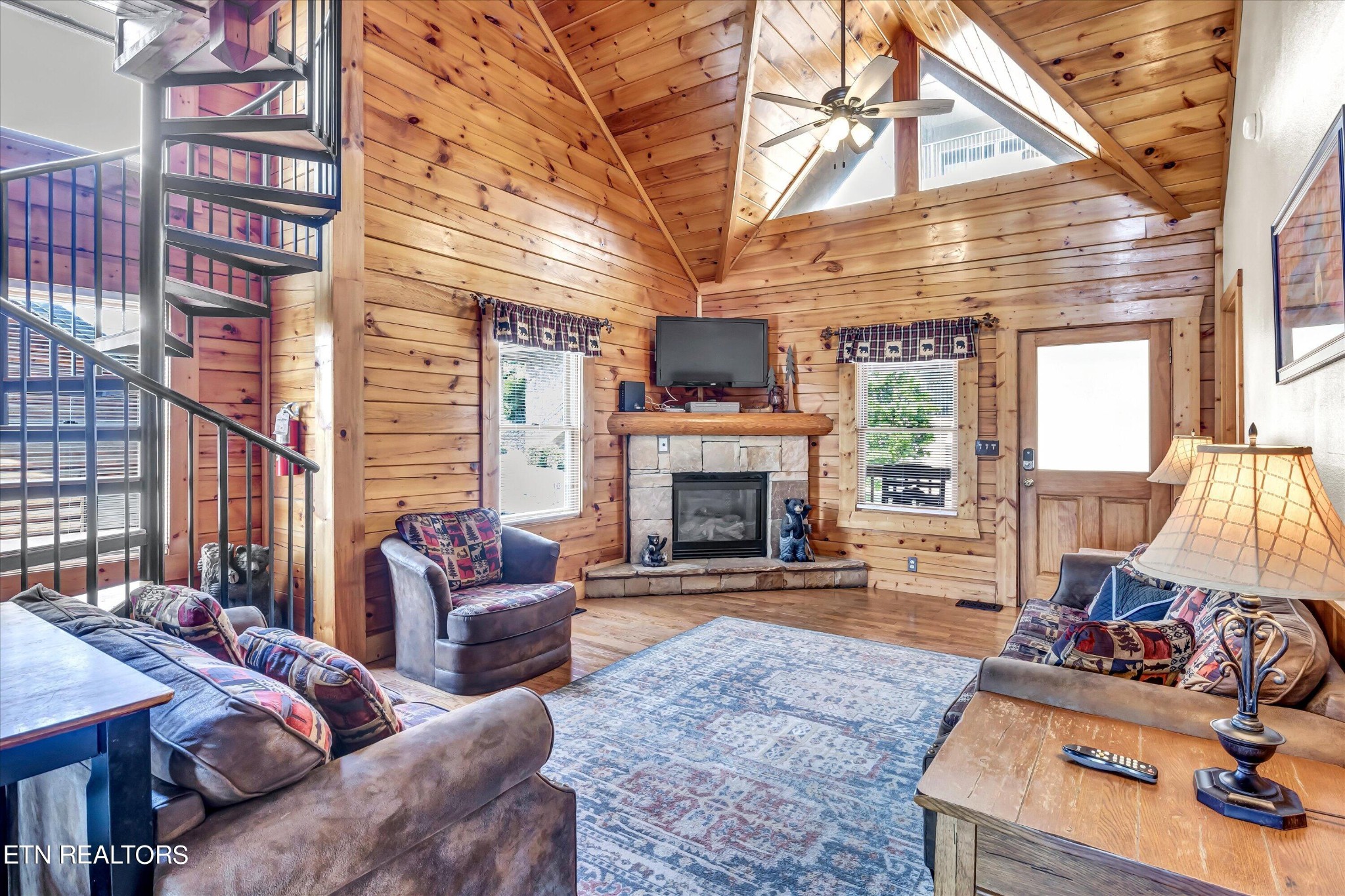 419 Big Bear Way Pigeon Forge, TN 37863 - Photo 9 of 31