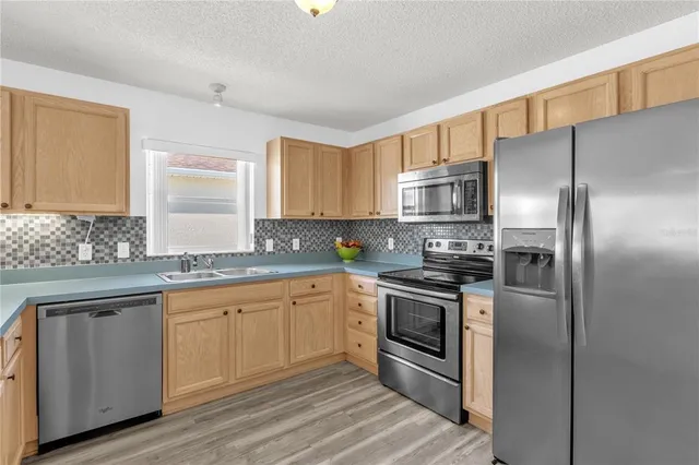 $280,000 | 8386 Southeast 173rd Hamilton Place, The Villages, FL 32162