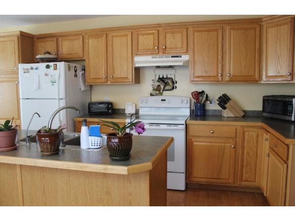 5 Cooper Street Springfield, VT 05156 - Photo 9 of 24
