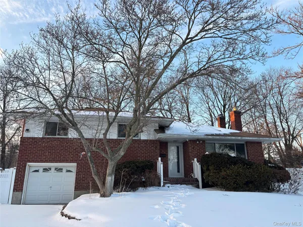 $1,280,000 | 105 Seaman Road, Jericho, NY 11753