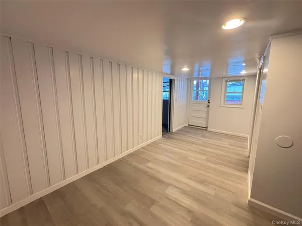 $1,280,000 | 105 Seaman Road, Jericho, NY 11753