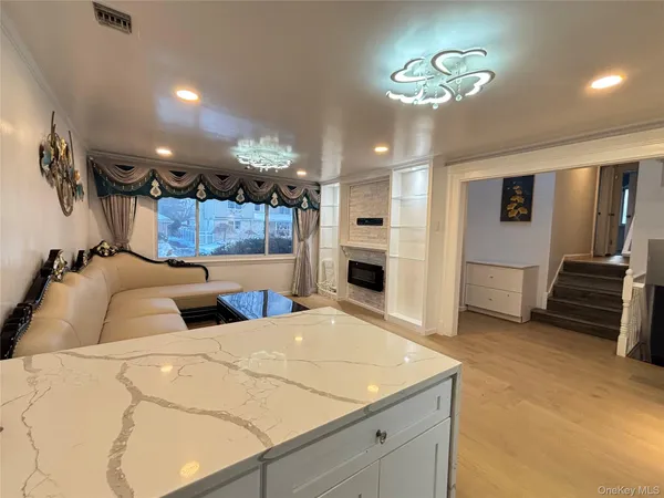 $1,280,000 | 105 Seaman Road, Jericho, NY 11753