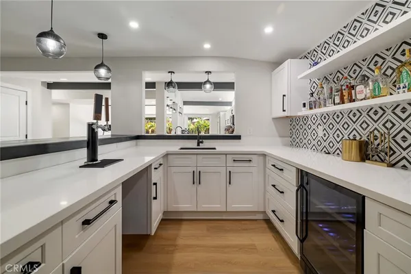 $999,999 | 19945 Gresham Street, Northridge, CA 91324