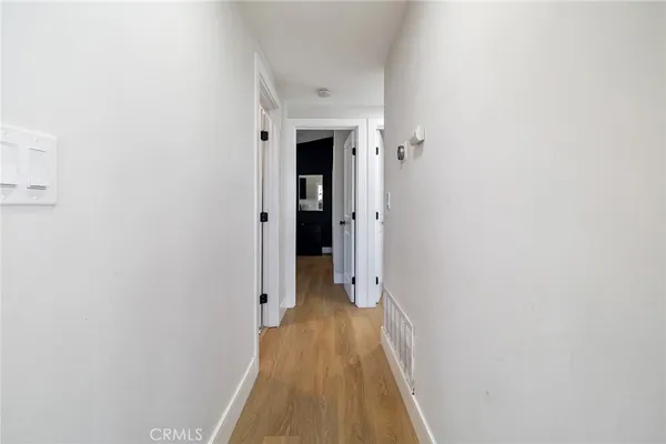 $999,999 | 19945 Gresham Street, Northridge, CA 91324