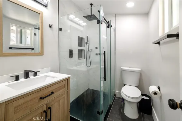 $999,999 | 19945 Gresham Street, Northridge, CA 91324