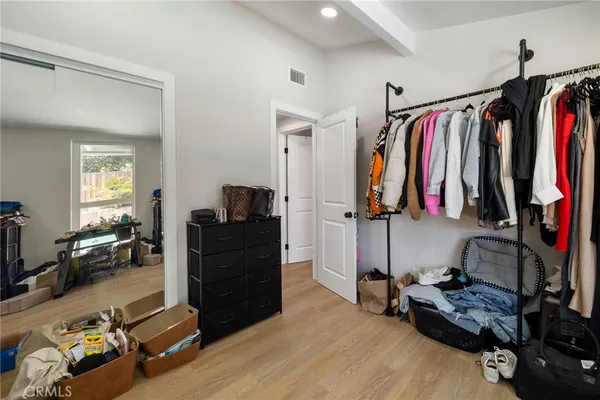 $999,999 | 19945 Gresham Street, Northridge, CA 91324