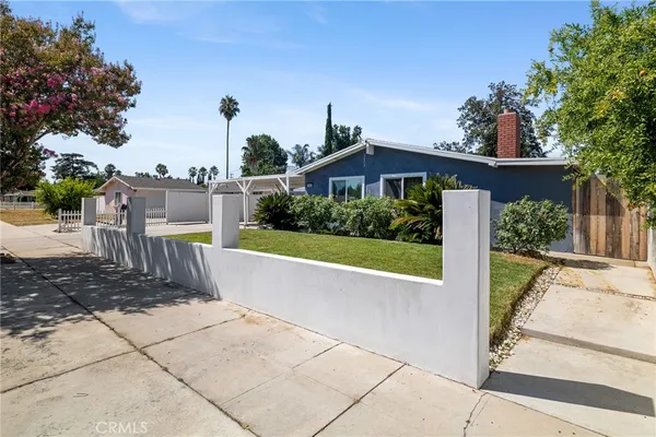 $999,999 | 19945 Gresham Street, Northridge, CA 91324