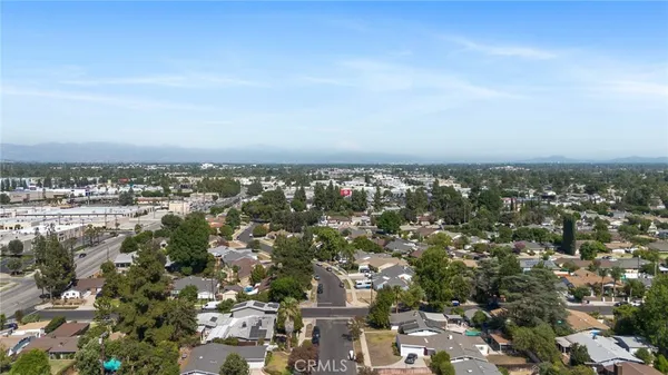 $999,999 | 19945 Gresham Street, Northridge, CA 91324