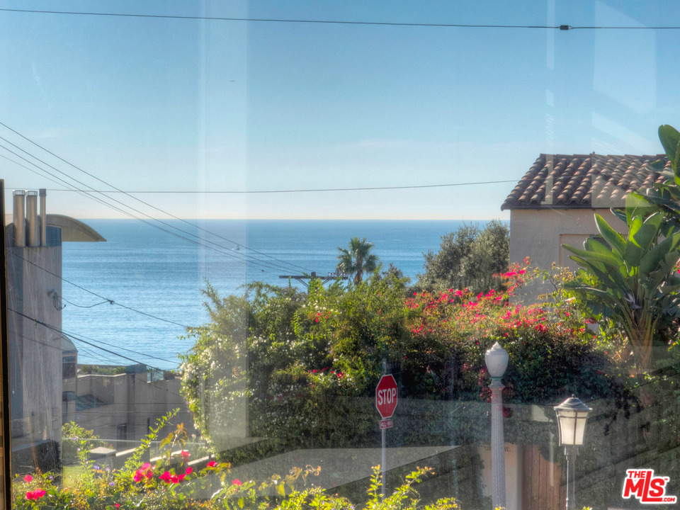 7214 Rindge Avenue Playa del Rey, CA 90293 - Photo 7 of 27