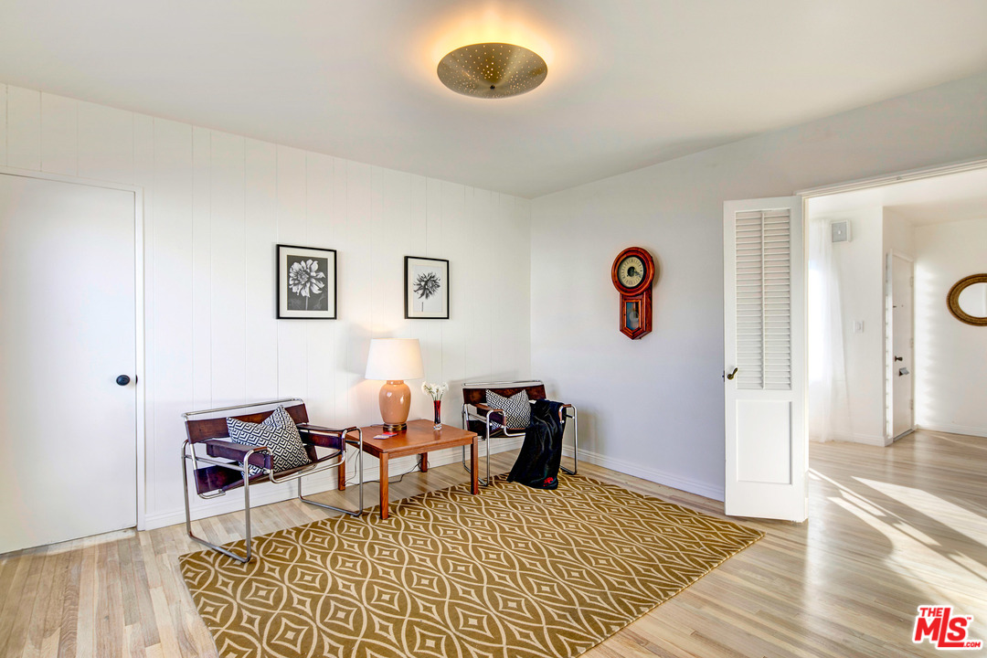 7214 Rindge Avenue Playa del Rey, CA 90293 - Photo 9 of 27
