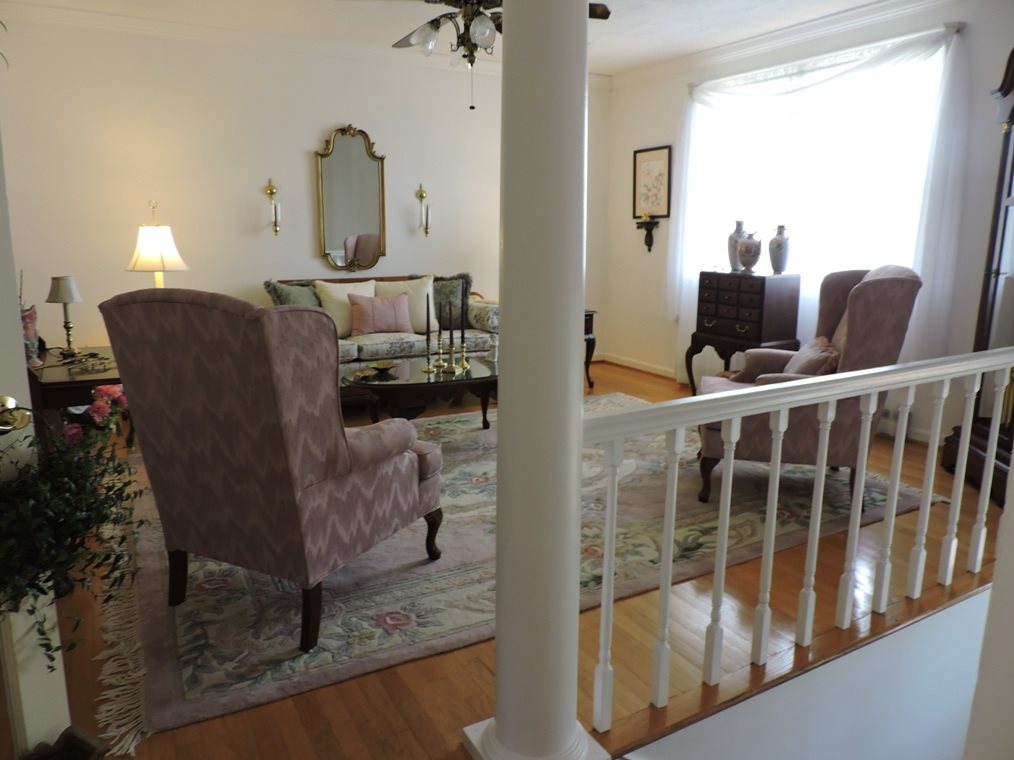 68 Purple Cow Road Waynesboro, VA 22980 - Photo 7 of 22 a living room with furniture