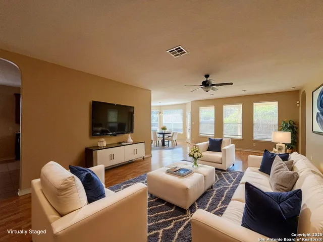 $2,050 | 24519 Alamosa Falls, San Antonio, TX 78255