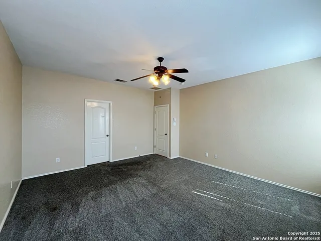 $2,050 | 24519 Alamosa Falls, San Antonio, TX 78255