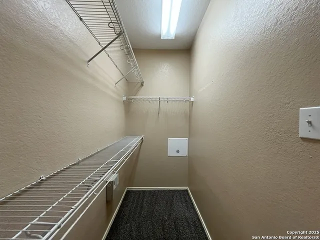 $2,050 | 24519 Alamosa Falls, San Antonio, TX 78255