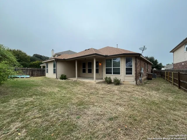 $2,050 | 24519 Alamosa Falls, San Antonio, TX 78255