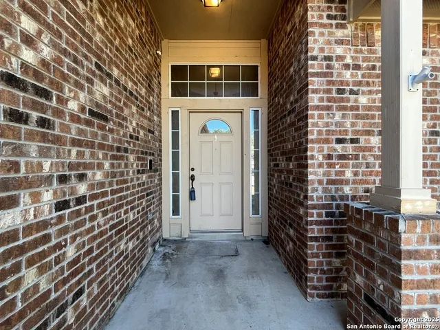 $2,050 | 24519 Alamosa Falls, San Antonio, TX 78255