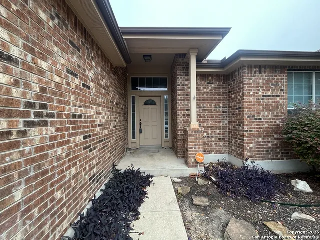 $2,050 | 24519 Alamosa Falls, San Antonio, TX 78255