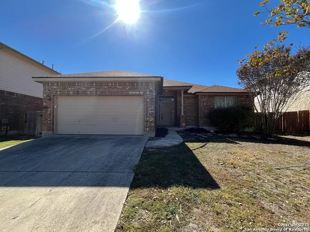 $2,050 | 24519 Alamosa Falls, San Antonio, TX 78255