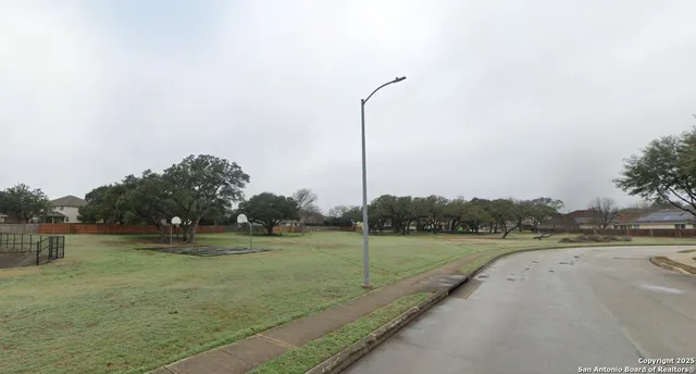 $2,050 | 24519 Alamosa Falls, San Antonio, TX 78255