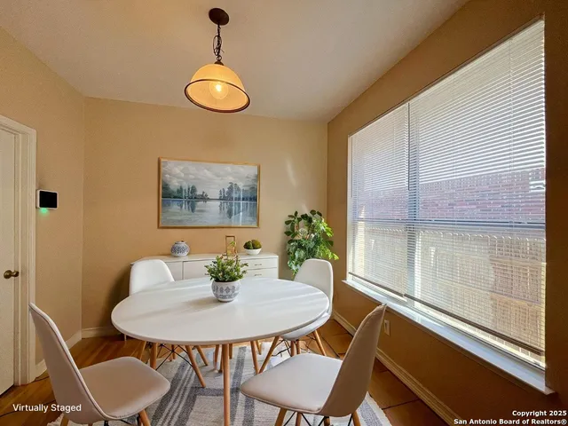 $2,050 | 24519 Alamosa Falls, San Antonio, TX 78255