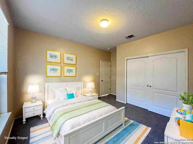 $2,050 | 24519 Alamosa Falls, San Antonio, TX 78255