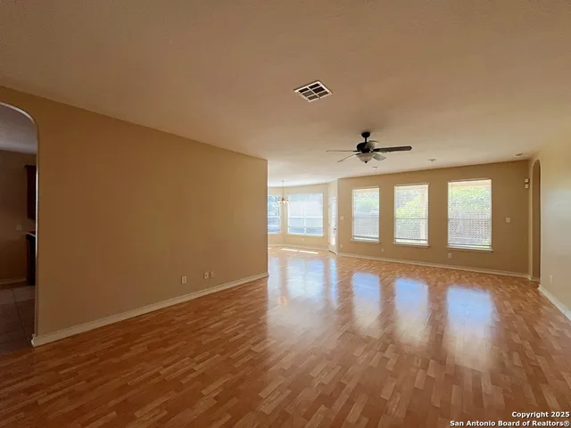 $2,050 | 24519 Alamosa Falls, San Antonio, TX 78255