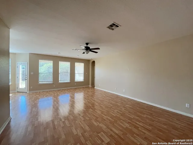 $2,050 | 24519 Alamosa Falls, San Antonio, TX 78255