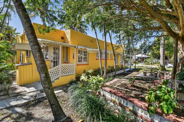 $2,450 | 208 South K Street, Lake Worth Beach, FL 33460