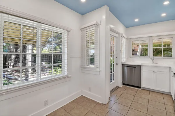 $2,450 | 208 South K Street, Lake Worth Beach, FL 33460