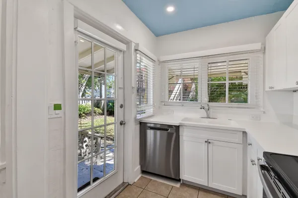 $2,450 | 208 South K Street, Lake Worth Beach, FL 33460