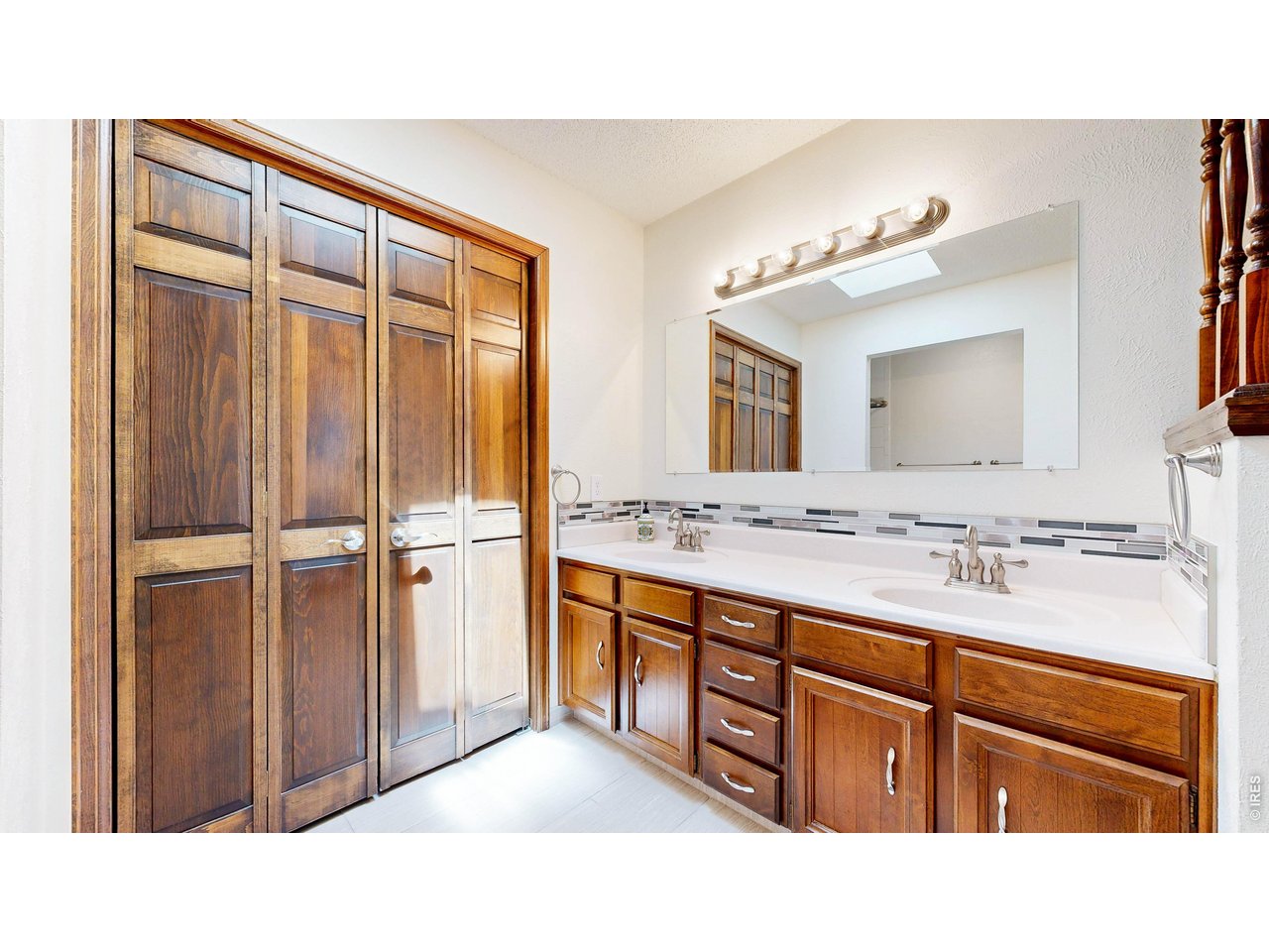 2800 Pheasant Run Berthoud, CO 80513 - Photo 23 of 50 Primary Bathroom