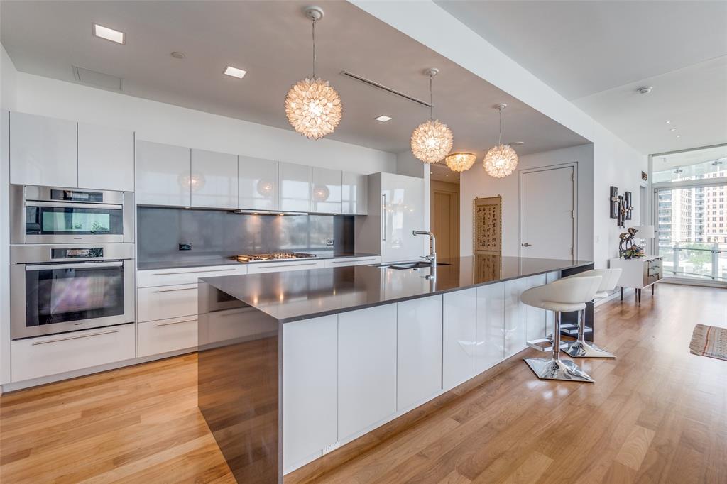 1918 Olive Street, Unit 701 Dallas, TX 75201 - Photo 12 of 40 Kitchen