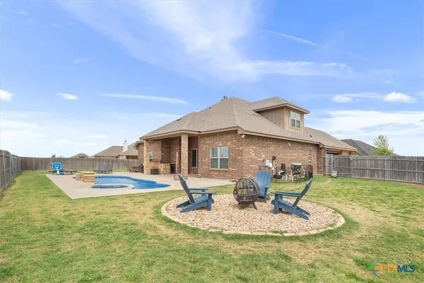$590,900 | 502 Oak Drive, Troy, TX 76579