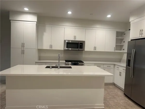$4,250 | 10547 COUPLAND Way, San Diego, CA 92126