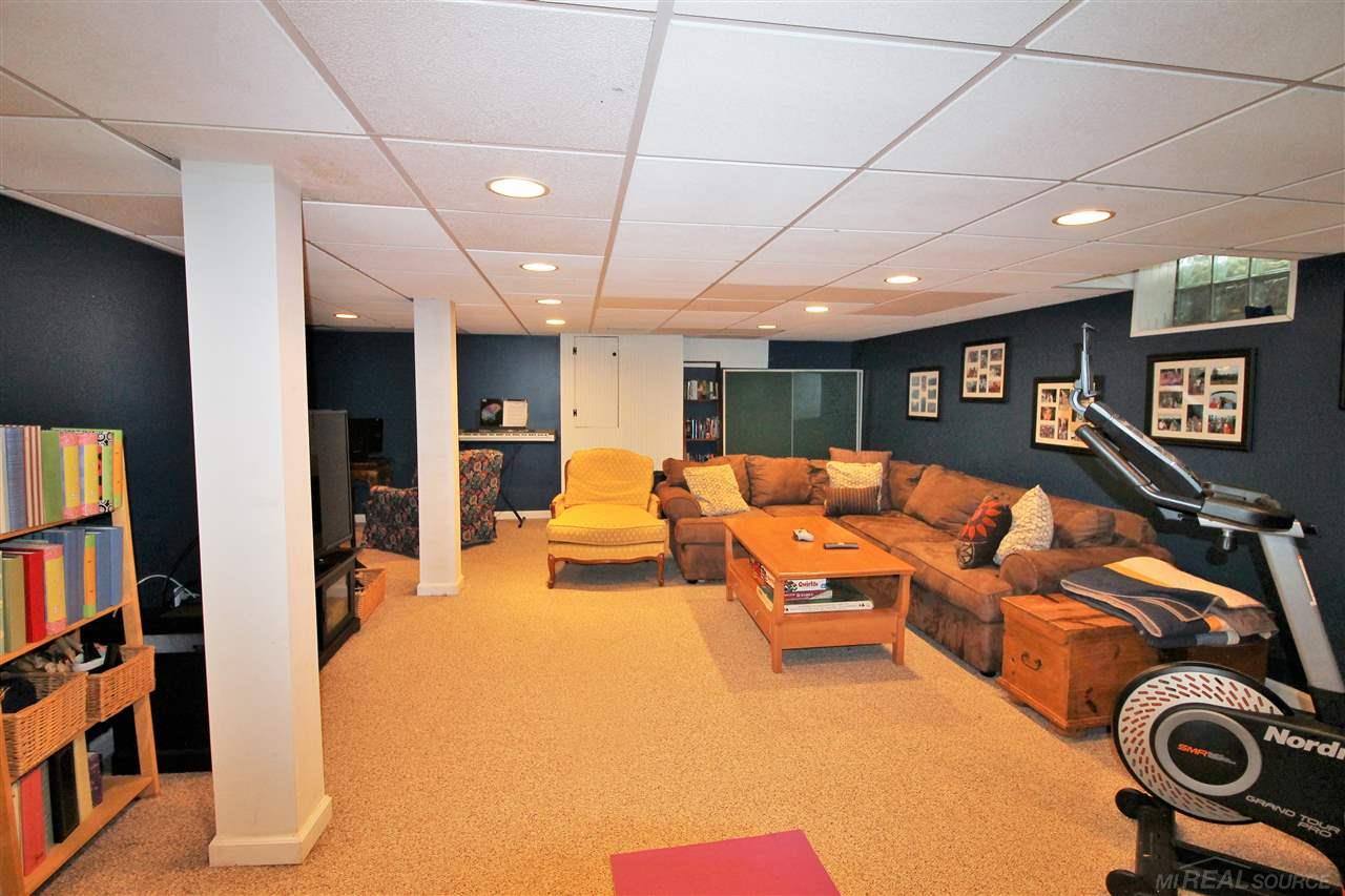 1177 Devonshire Road Grosse Pointe, MI 48230 - Photo 67 of 78 50018564-69.JPG