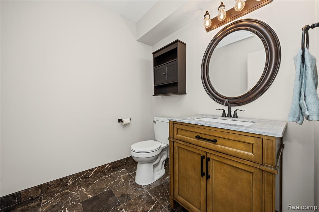 740 Eastbridge Court Rochester Hills, MI 48307 - Photo 18 of 43