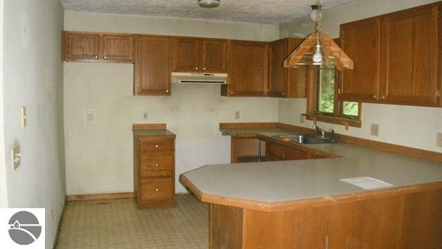 2944 Duck Lake Dam Road Grawn, MI 49637 - Photo 8 of 31 1747972-7.JPG