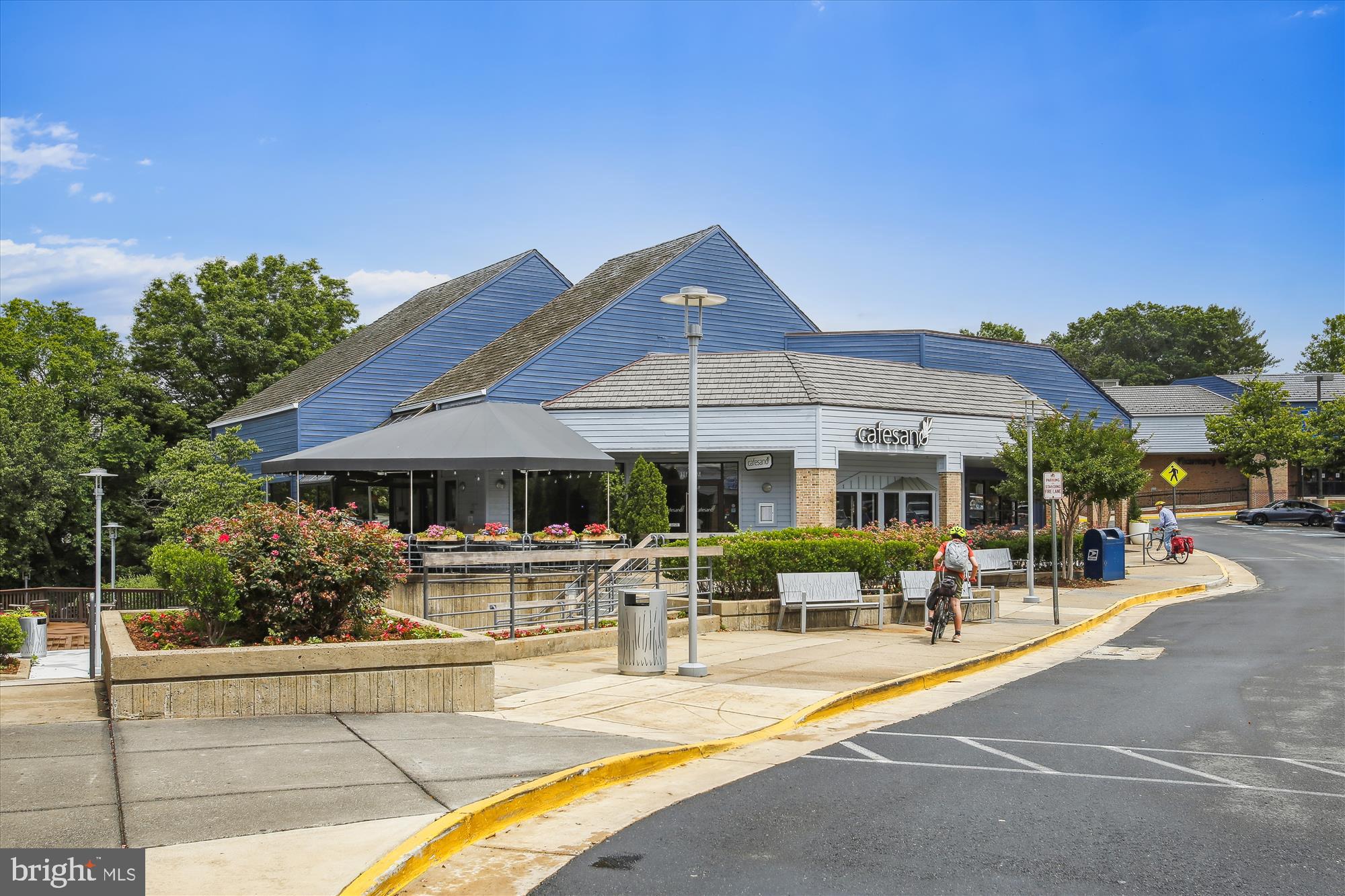 11208 Harbor Court, Unit 1208 Reston, VA 20191 - Photo 30 of 51 Cafe