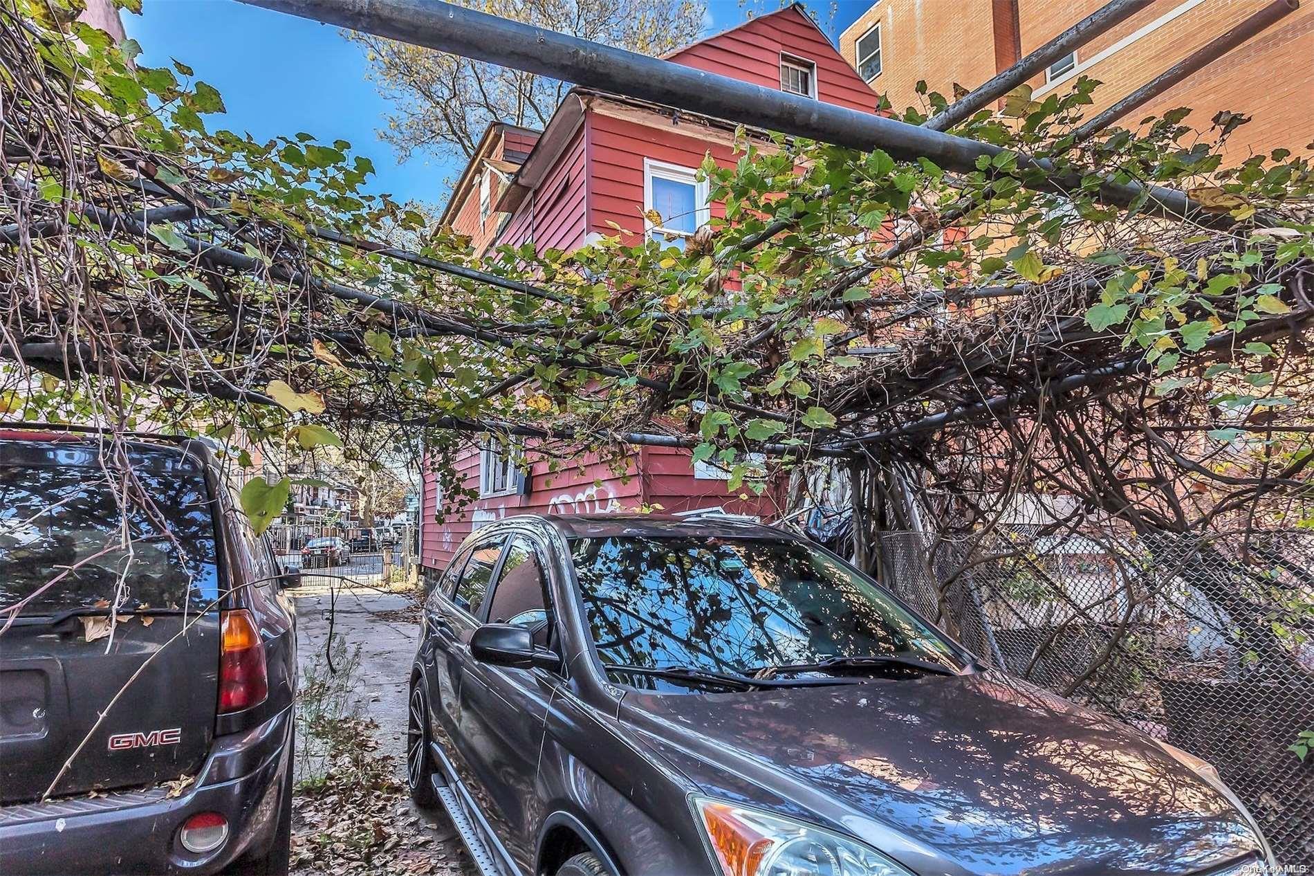 34-25 109th Street Queens, NY 11368 - Photo 4 of 11