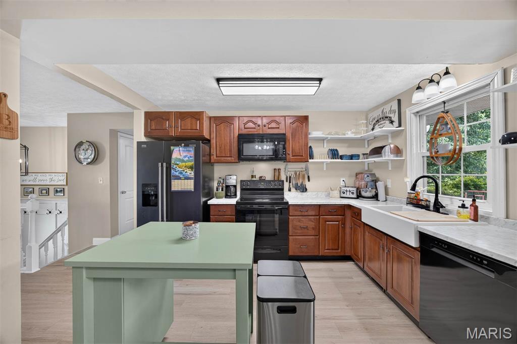 10904 Lake Road Highland, IL 62249 - Photo 18 of 37 Gallery Image 18
