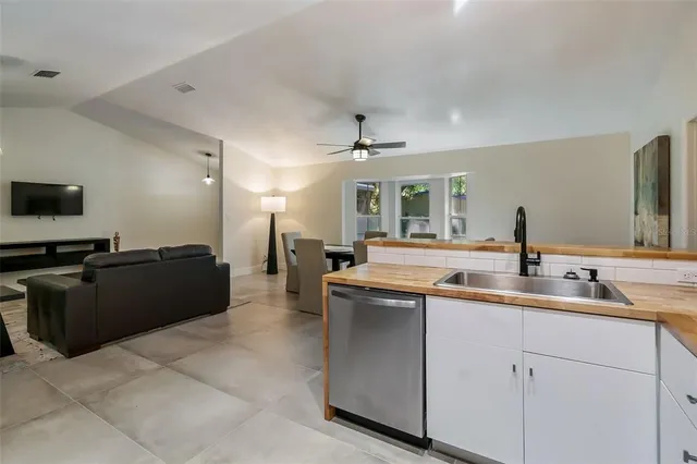 $399,000 | 3222 Southwest 27th Street, Gainesville, FL 32608