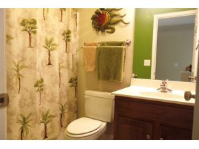 148 Rockingham Meadows Drive Johnson City, TN 37615 - Photo 17 of 21 Hallway Bathroom