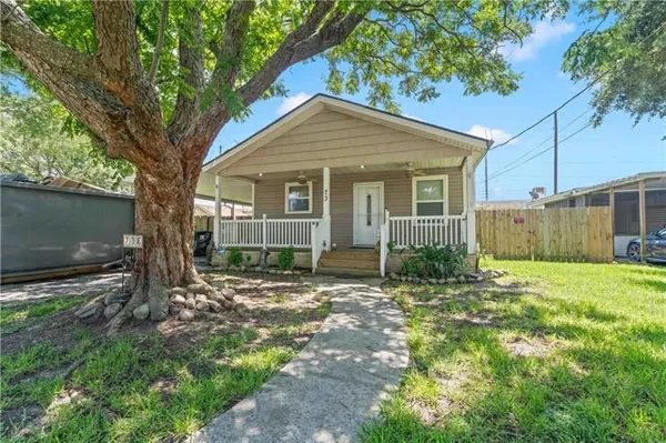 $175,000 | 73 East Claiborne Square, Chalmette, LA 70043